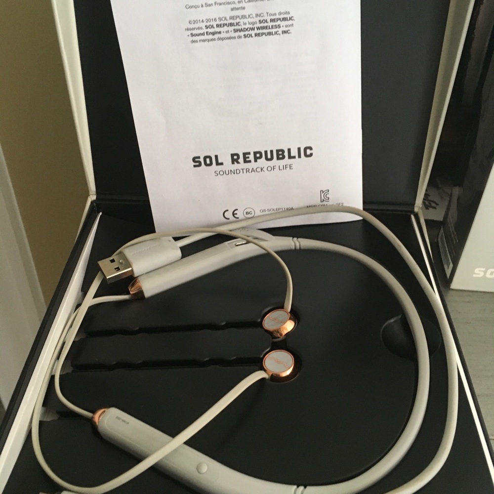 sol  republic  Bluetooth